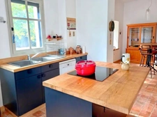 LAVAL – MAISON DE CARACTÈRE DE 240 M² AVEC JARDIN ARBORÉ DE 1 180 M², À DEUX PAS DU CENTRE-VILLE