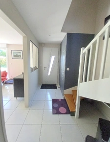 MAISON INDIVIDUELLE – 158 m² – 4 CHAMBRES - GRAND JARDIN