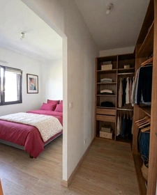 MAISON CONTEMPORAINE DE 142 m² – 4 CHAMBRES – SUITE PARENTALE AU RDC