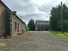 Propriete à vendre 7 pièces LE PAS (53)