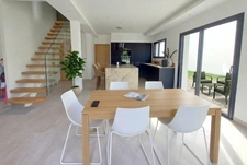 MAISON CONTEMPORAINE DE 142 m² – 4 CHAMBRES – SUITE PARENTALE AU RDC