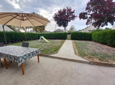 ERNÉE – MAISON FAMILIALE DE 100 M² AVEC SOUS-SOL COMPLET, JARDIN ET COMMERCES À PIED