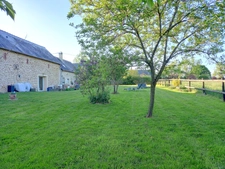 Longère 8 pièces - 5 chambres - terrain 2,5ha