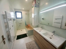 ERNÉE – Maison de plain-pied rénovée 88 m² – 3 ch. – jardin, terrasse 60 m² – aucun travaux