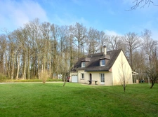 ? À Vendre : Maison familiale avec grand terrain à 15 min de Laval ?✨