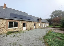 SAINT-PIERRE-LA-COUR – Longère en pierre 130m² avec dépendances et terrain d'1,34ha