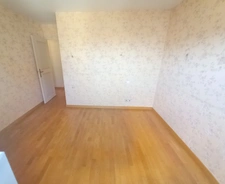 Appartement T4 lumineux de 80 m² – Plein centre-ville de Mayenne avec garage et cave