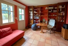 LAVAL – MAISON DE CARACTÈRE DE 240 M² AVEC JARDIN ARBORÉ DE 1 180 M², À DEUX PAS DU CENTRE-VILLE