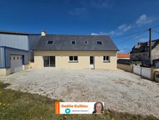 CLEDER : Maison traditionnelle de 108m² - vie de plain pied - Garage et jardin clos.