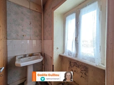 Cléder : Maison à rénover 4 pièces + combles aménageables.