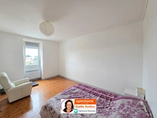 CLEDER  : ensemble immobilier maison + local commercial + Hangar