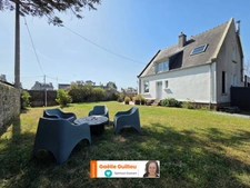 SANTEC : Coup de coeur de 110m² charme des années 50 vue mer et jardin clos