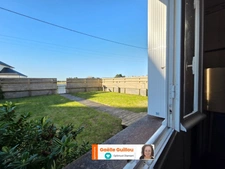 Maison mitoyenne de 8 pièces - 5 chambres - jardin clos - à 150m de la mer