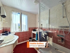 ILE DE BATZ : Maison mitoyenne de 84m² - 5 pièces 