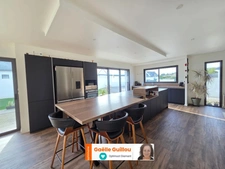 PLOUGOULM : Maison récente de 143m² (6 pièces) - Proche plage et commerces à 2min de  Santec
