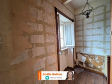 Cléder : Maison à rénover 4 pièces + combles aménageables.