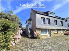 Maison familiale de 12 pièces au centre de Roscoff