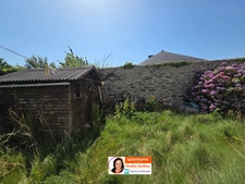 Cléder : Maison à rénover 4 pièces + combles aménageables.