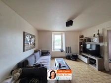 CLEDER  : ensemble immobilier maison + local commercial + Hangar