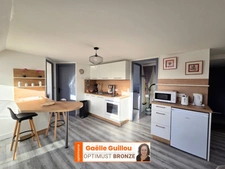 PLOUESCAT Centre : Appartement- meublé et équipé 2 chambres + Parking