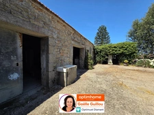 CLEDER : corps de ferme de 138m² - 7 pièces + Dépendances et hangar sur 3900m² 