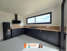 Moguériec - SIBIRIL : Maison plain pied de 102m² - 3 chambres - Garage - Jardin et Stationnement.