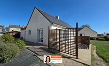 PLOUESCAT : Maison plain pied de 98m² - Plein centre - 2/3 chambres + Garage - Jardin 