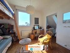 SANTEC : Coup de coeur de 110m² charme des années 50 vue mer et jardin clos