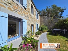 Roscoff – Maison en pierre de 120m² rénovée -  Proche centre et plage.