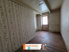 Cléder : Maison à rénover 4 pièces + combles aménageables.