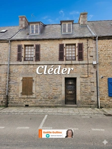 Cléder : Maison à rénover 4 pièces + combles aménageables.