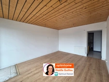 CLEDER  : ensemble immobilier maison + local commercial + Hangar
