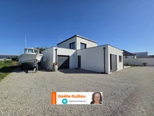 PLOUGOULM : Maison récente de 143m² (6 pièces) - Proche plage et commerces à 2min de  Santec