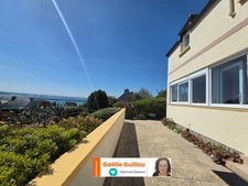 Ile de Batz : Maison pleine vue mer - Garage - Cave et Parcelle constructible