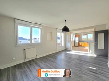 SANTEC : maison 7 pièces - 5 chambres - Terrain de 1200m²