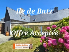 Maison mitoyenne en pierre 87m² - 5 pièces - ILE DE BATZ