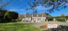 Cléder : Propriété de 7 pièces - 194m² avec grand terrain de 5400m²