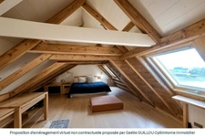 Fort potentiel : Corps de ferme à rénover avec maison d'habitation et dépendances sur l'Ile de Batz