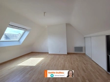 CLEDER : Maison traditionnelle de 108m² - vie de plain pied - Garage et jardin clos.