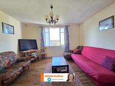 Maison mitoyenne de 8 pièces - 5 chambres - jardin clos - à 150m de la mer
