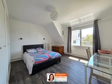SANTEC : Double Maison 11 pièces avec logement indépendant - Garage -Terrain divisible - Proximité mer