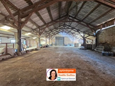 CLEDER : corps de ferme de 138m² - 7 pièces + Dépendances et hangar sur 3900m² 