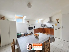 CLEDER  : ensemble immobilier maison + local commercial + Hangar
