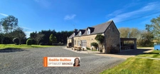 Cléder : Propriété de 7 pièces - 194m² avec grand terrain de 5400m²