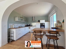 SANTEC : Double Maison 11 pièces avec logement indépendant - Garage -Terrain divisible - Proximité mer