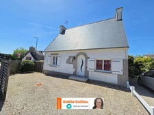SAINT POL DE LEON Maison 4 pièces Vie de plain pied - Accès direct au centre ville - Jardin clos