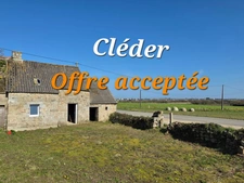 Cléder : Maison en pierre de 46m² à rénover à 2 kms de la mer + terrain de 1845m²