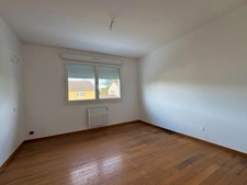 Maison rénovée de 120 m² – 6 pièces – Jardin, terrasse et garage