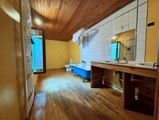 Maison familiale de 204 m² avec patio, terrain et annexe de 80 m² 
