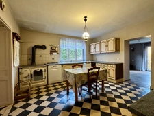 Charmante maison de village indépendante – 125 m² habitables, 255 m² au total – parcelle de 330 m²
